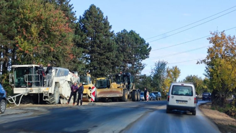 Движението по пътя Варна - Кичево е затруднено заради ремонт