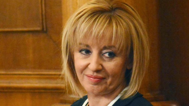 Смяна на караула: ОмбудсМая взе властта &ndash; с протест и цветя