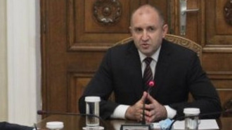 Радев продължава с консултациите за кабинет