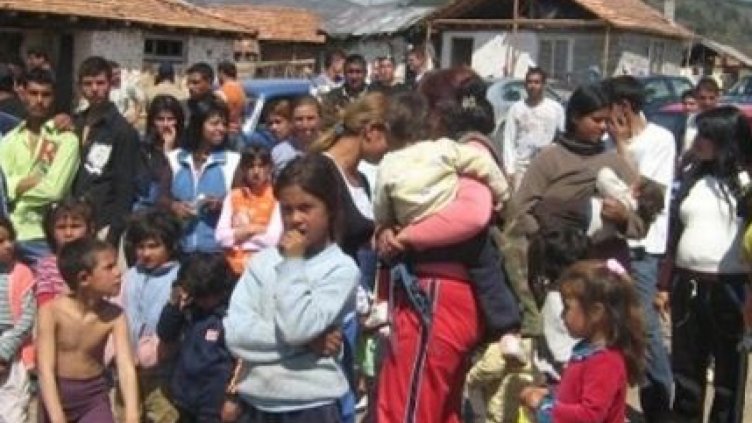 Роми от Гърмен отказват етаж от къща, работа и градина