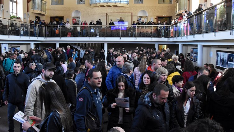 И военните излязоха на трудова борса във Варна в търсене на моряци