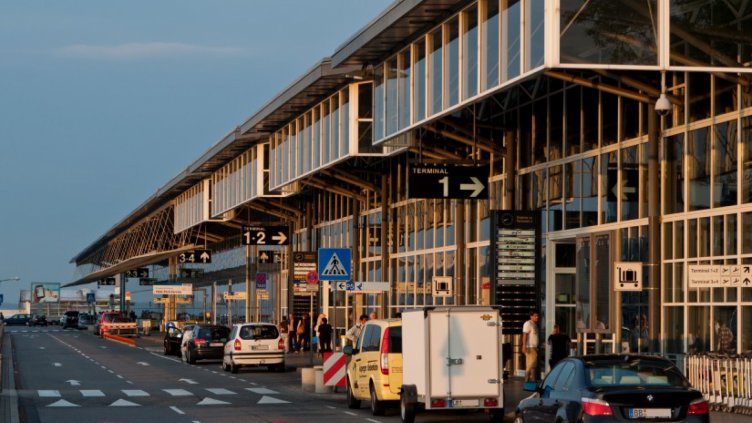 Евакуираха български самолет в Щутгарт (Обновена)