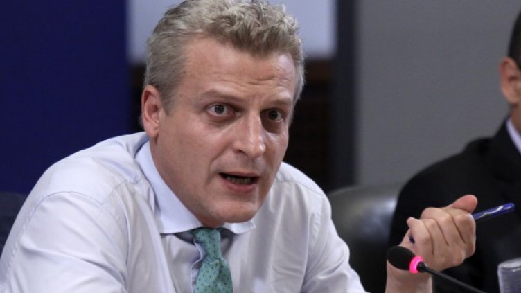 Москов отстъпи от приватизацията на болниците