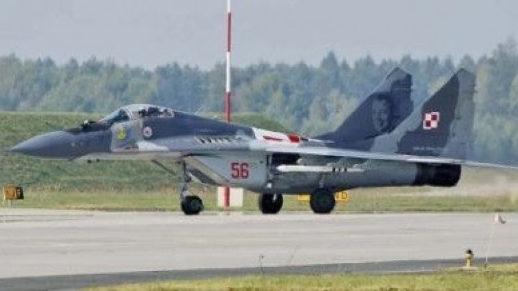 САЩ иска от Полша да даде МиГ-овете си на Украйна