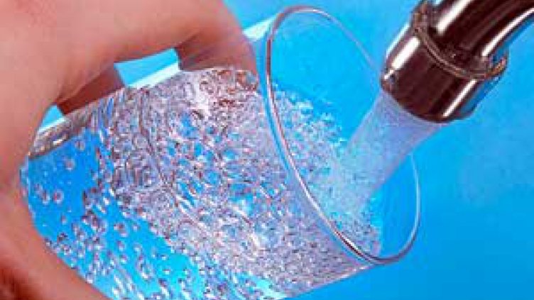 Чаша вода гони диабета