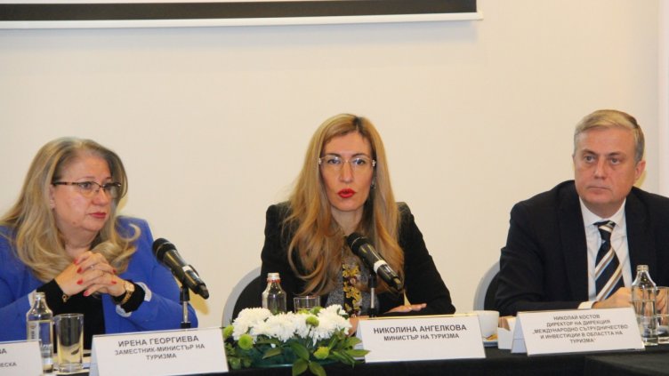  Министър Ангелкова: Курортите и Варна предлагат възможности за конгресен туризъм