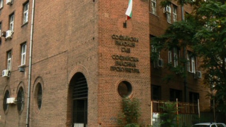 Повдигнаха обвинения на двама души след арестите в "Орландовци" 