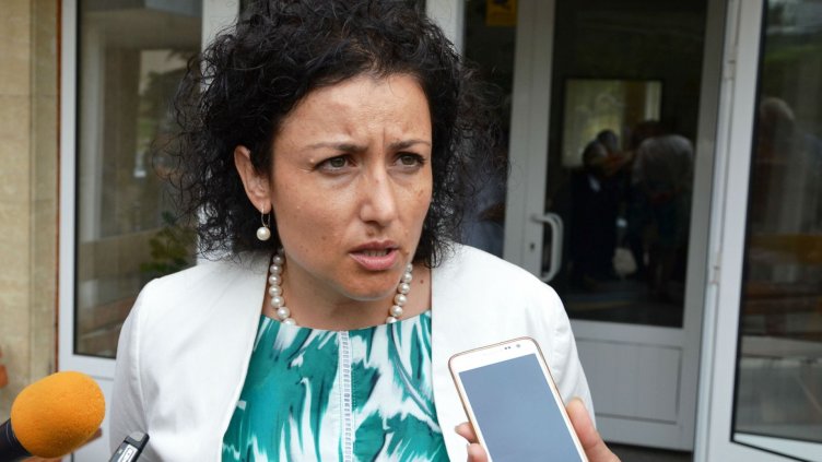 Министър Танева: Война между министерствата няма, вода за Бургас ще има 