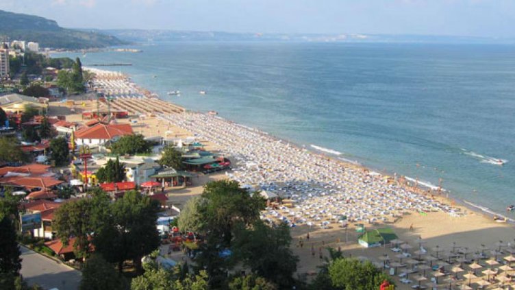 Златни пясъци в десетката на най-евтините курорти за руснаците