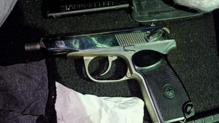 Баща стреля по невръстния си син, той се скри при съседите