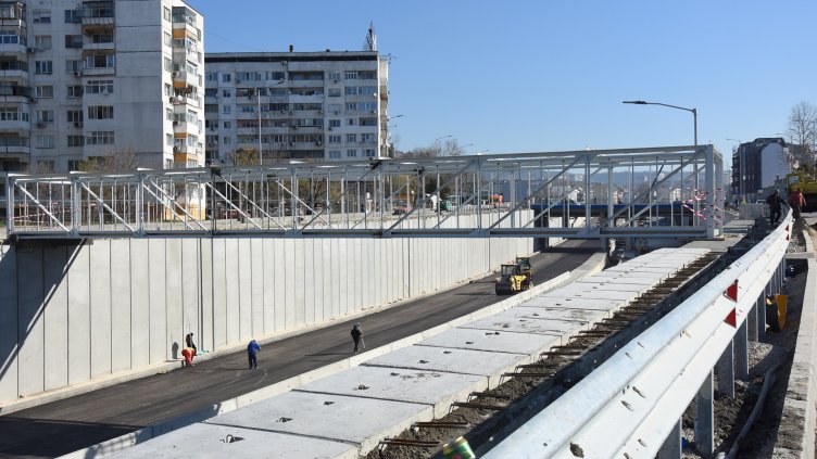 Готов е още един надлез по бул. „Левски” във Варна (СНИМКИ)