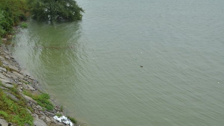 Намериха труп на мъж в река Глазне в Банско