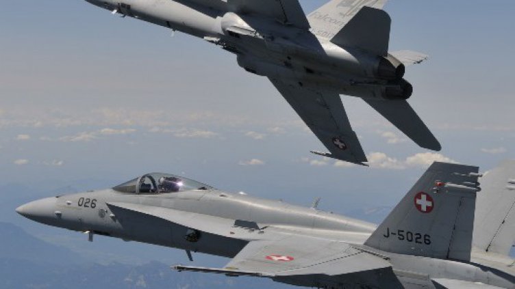 Пресрещането на руския самолет било рутинна проверка