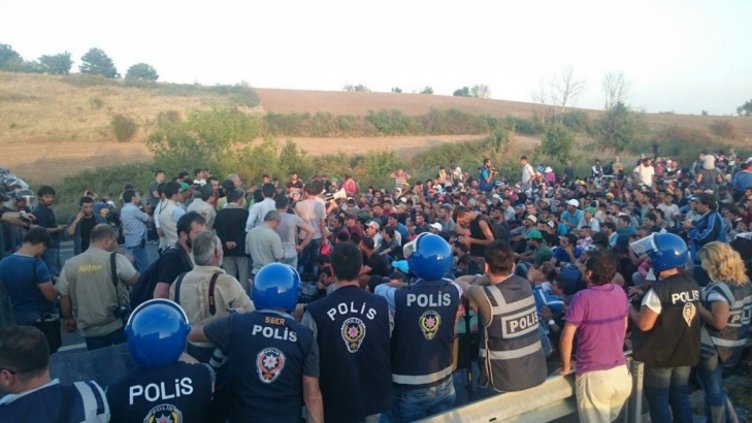 Одрин спря 6 500 мигранти до границата само за месец