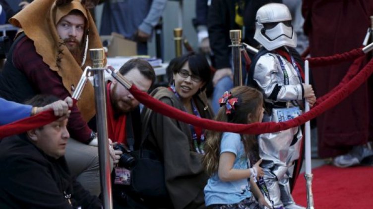 Силата се пробуди и завладя света!