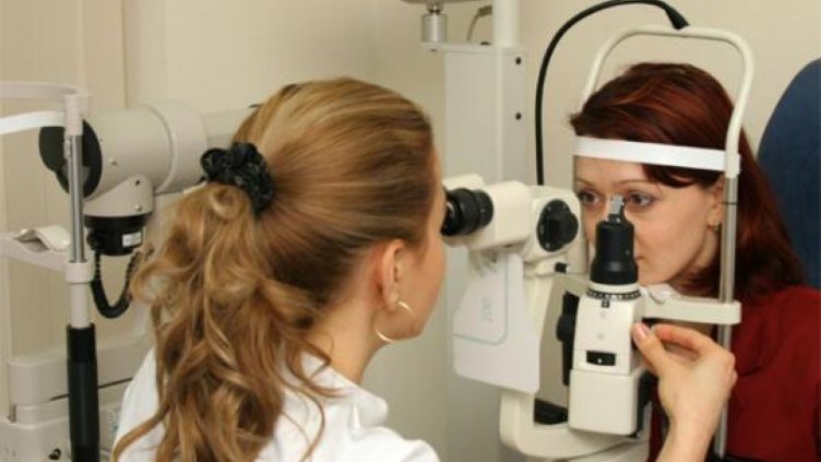 Преглеждат безплатно за глаукома във Варна