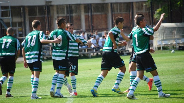 Младшата на "моряците" завърши с престижен успех над "Левски"