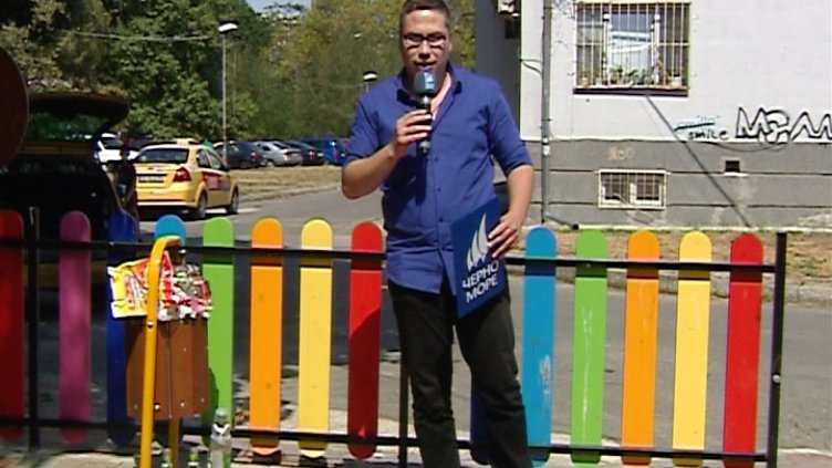 "Щрихи от утрото" (9.09.2016) -Защо детска площадка в кв. "Левски" тъне в боклуци?