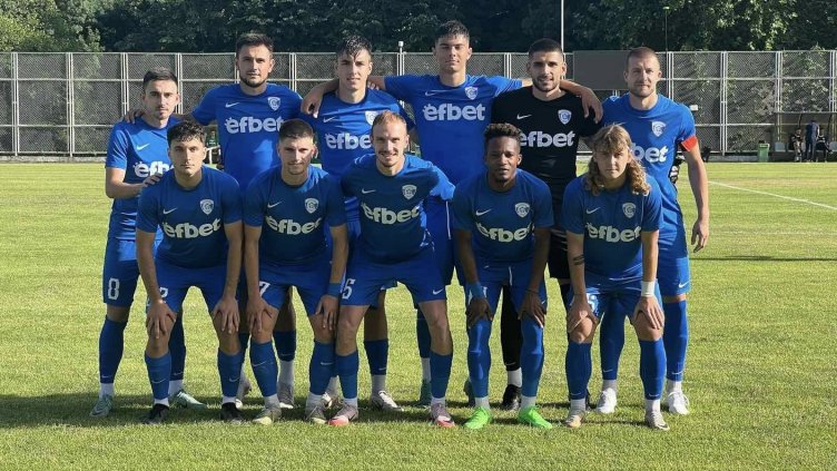 Александър Томаш започна с победа в Спартак