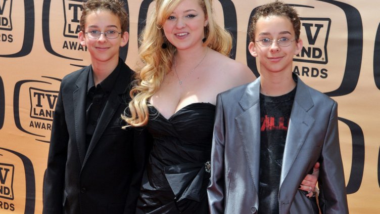 Сойър, Маделин и Съливан Суитън