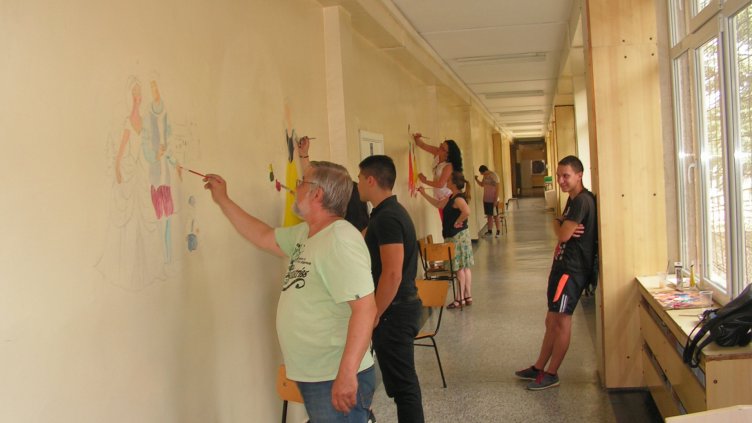 Приказни герои ще посрещнат първокласниците в СУ „Гео Милев”