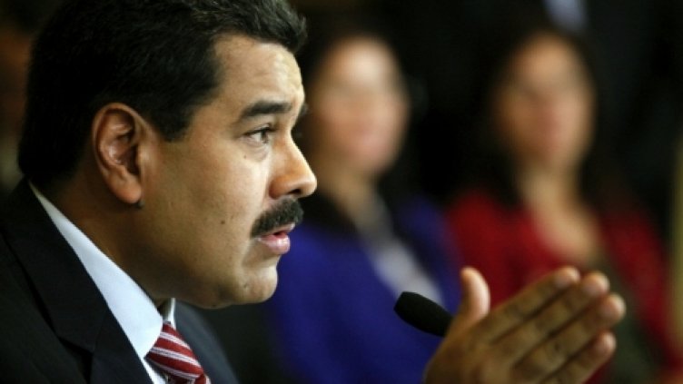 САЩ смъквали цената на нефта, за да ударят Русия и Венецуела