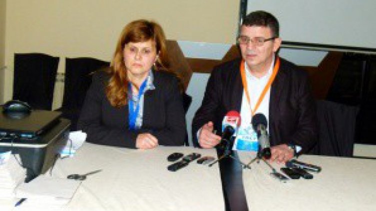 Искат оставката на шуменски депутат