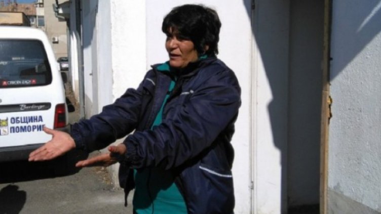 Наградиха поморийката, върнала 1750 евро