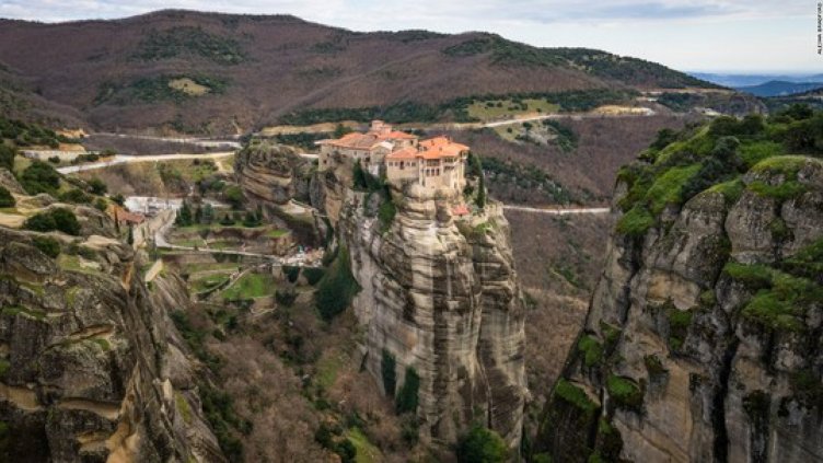 Метеора &ndash; забележителните манастири в небесата
