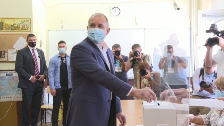 Президентът Радев: Гласувах за държава, която принадлежи и работи в интерес на обществото