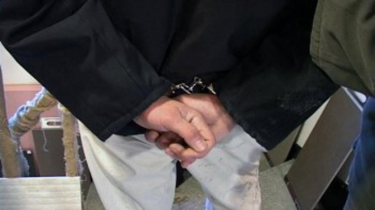 Служители на ДАИ спипани с подкуп
