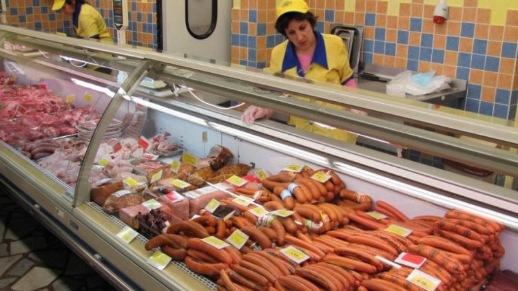 Боб или кренвирш? Това е въпросът. Цената им за кило - почти еднаква!