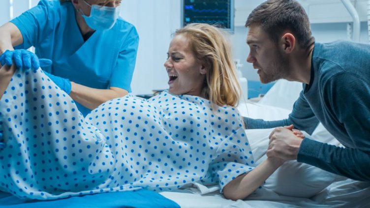 Бащата в гинекологията при раждането: 5 "За" и 5 "Против"