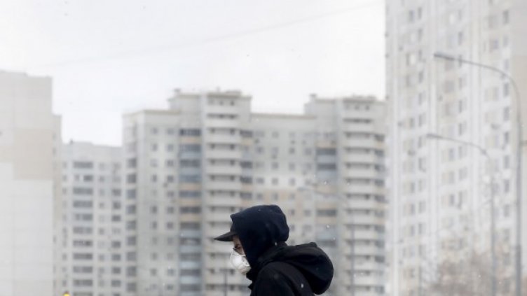 Случаите на COVID-19 в Русия надхвърлиха 42 000