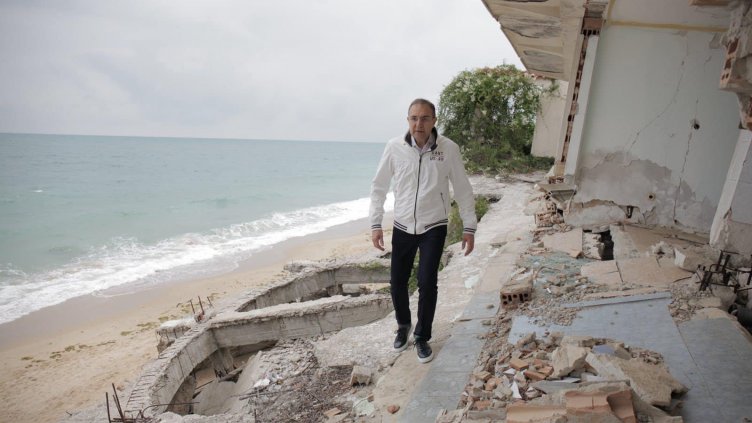 Гуцанов се разходи по свлачището на "Трифон Зарезан"