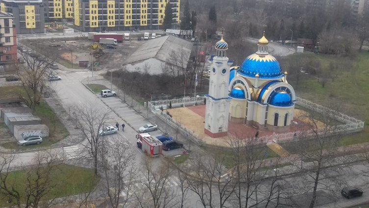 Граната до църквата "Св. Николай" намериха работници от "Чистота"