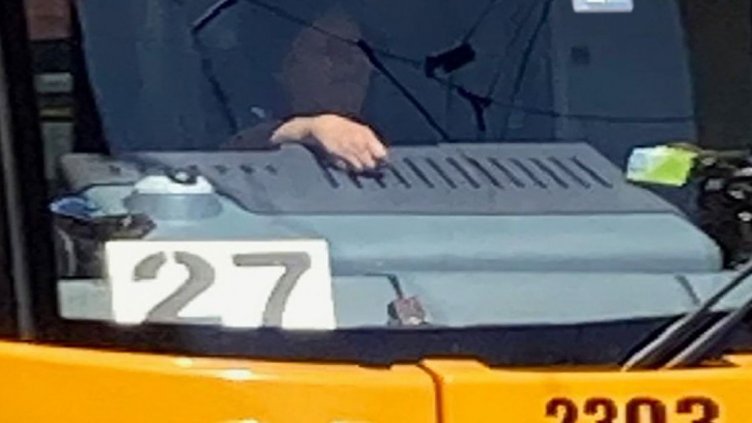 Излишната лепенка само оскъпи ГТП-тата. Махат ли екостикерите от колите?