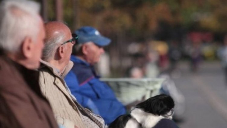 НОИ преизчислява служебно стотици хиляди пенсии