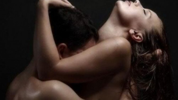 Секс на тъмно пести от сметката за ток