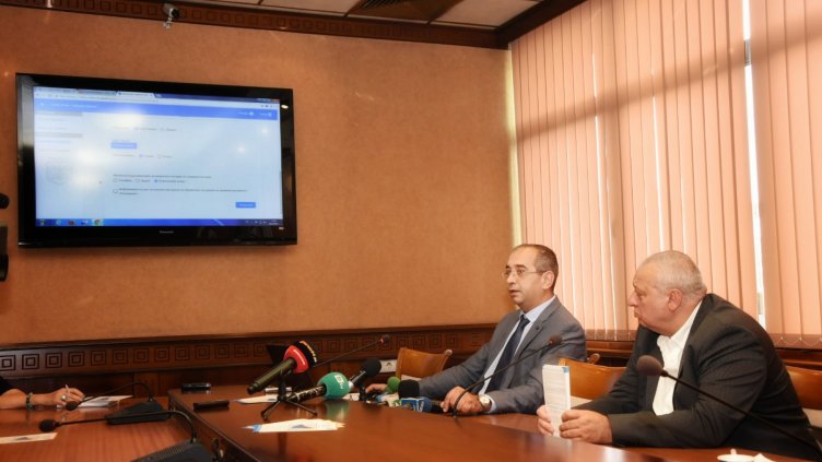 Приемат документи за паркиране в синята зона във Варна