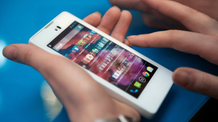 Имат ли право телекомите да ни засипват с маркетингови и рекламни съобщения и как да ги спрем?