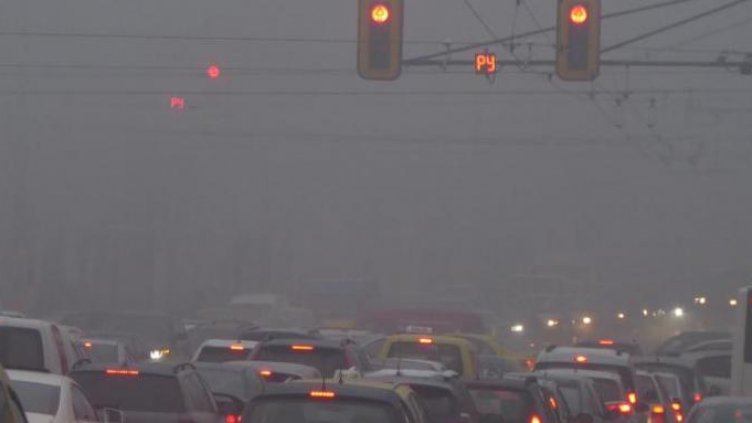 От 1 декември забраняват старите коли в центъра на София