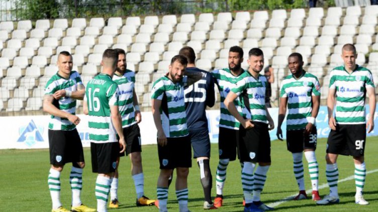 Черно море с 19 футболисти за мача с Левски