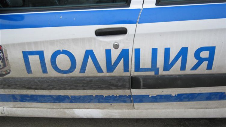 Мъж заплашва да скочи от деветия етаж на сграда в Студентски град