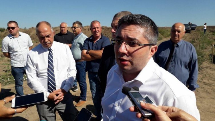 Караниколов и Нанков са инспектирали ремонтите по ВиК-мрежата в Перник