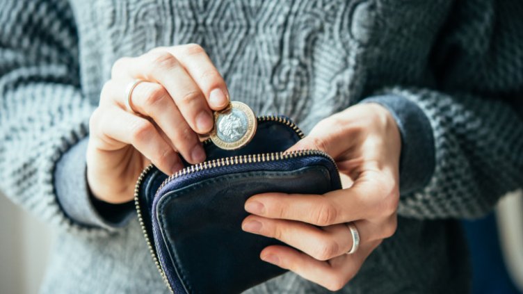 Всеки втори във Варненско се затруднява да отдели пари за почивка