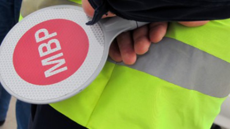 Нелепо: Мъж опита да избегне стоп палка и катастрофира фатално