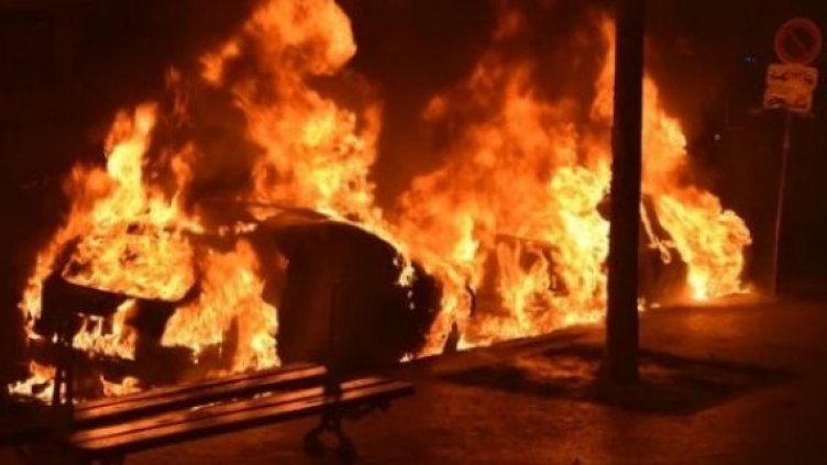 Нов инцидент в Бургас: Две коли лумнаха в пламъци