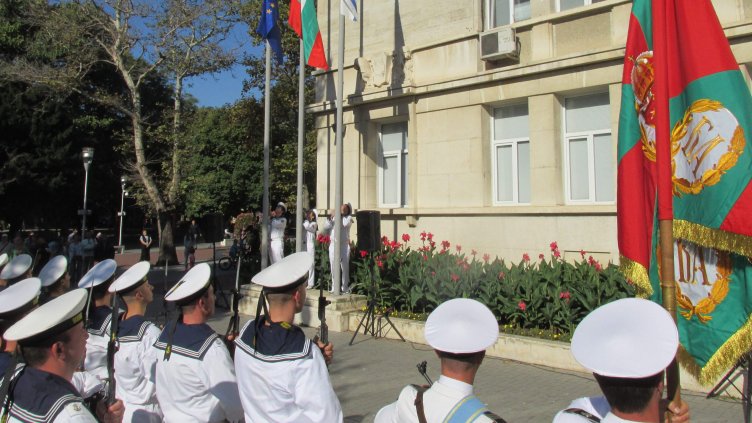 България чества 114 години от обявяването на Независимостта