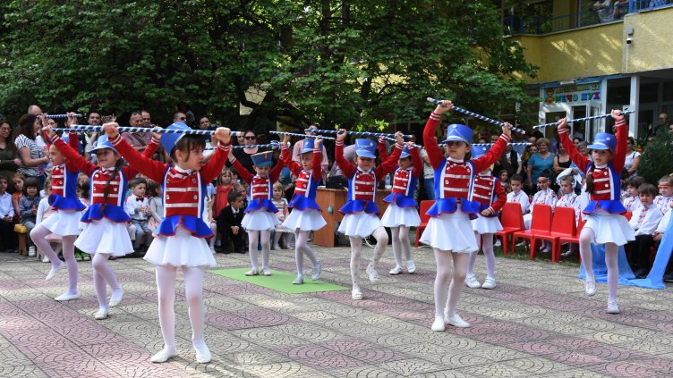 45-годишен юбилей отпразнува варненската детска градина „Мечо Пух“